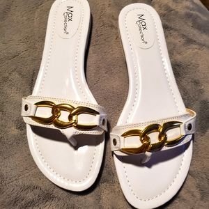 Max Collection:White sandals with Gold Chain Links